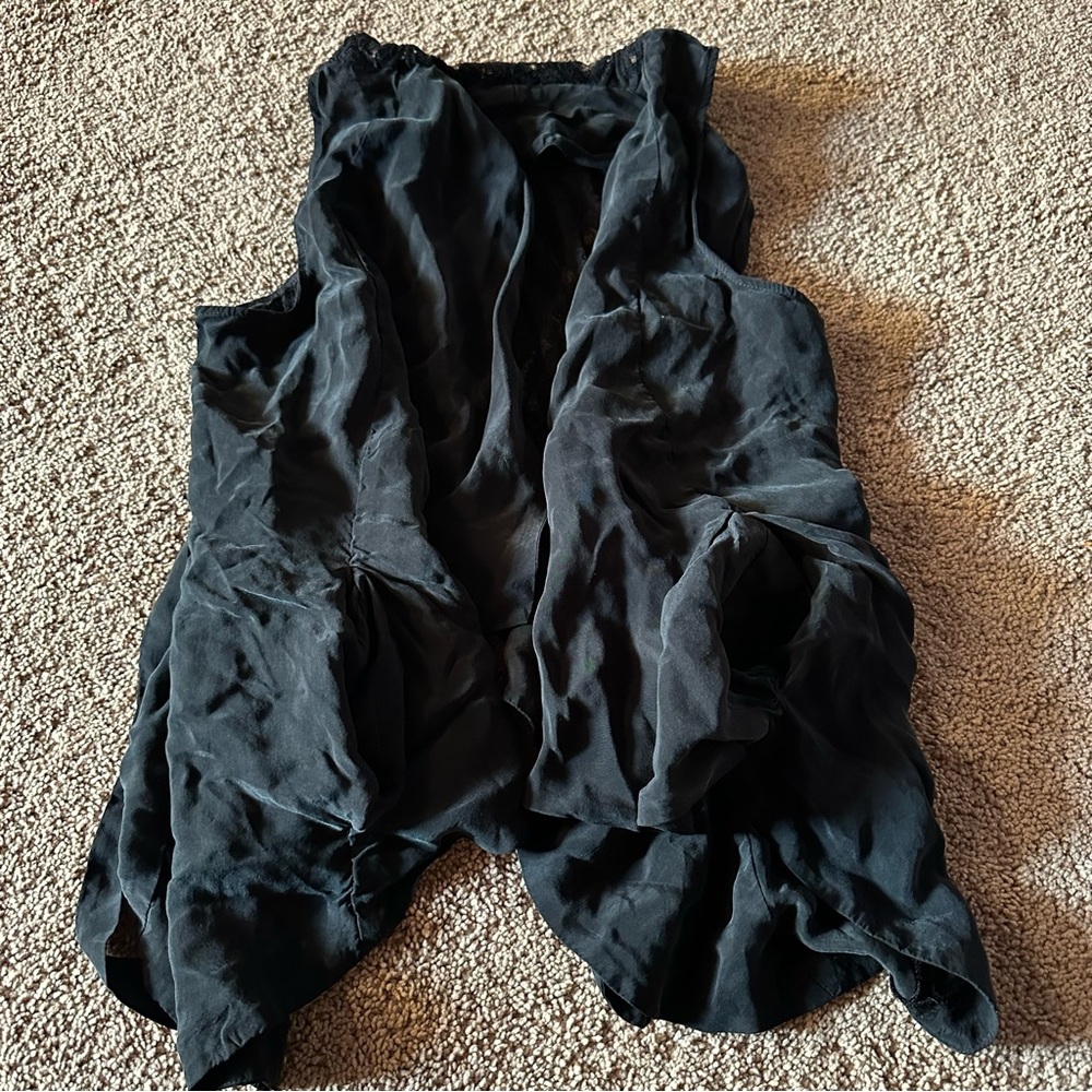 TOPSHOP. | BLACK LACE VEST